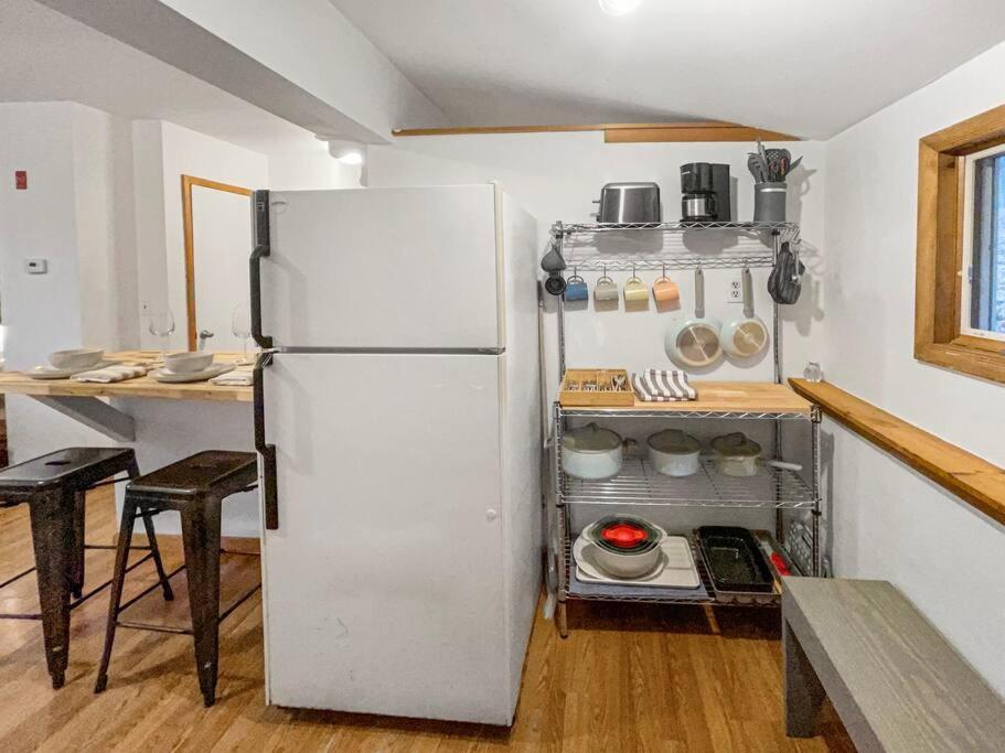 Breezy Hill Eccentric Studio Cottage Accord Ngoại thất bức ảnh
