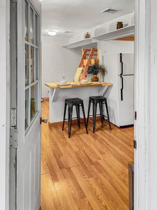 Breezy Hill Eccentric Studio Cottage Accord Ngoại thất bức ảnh